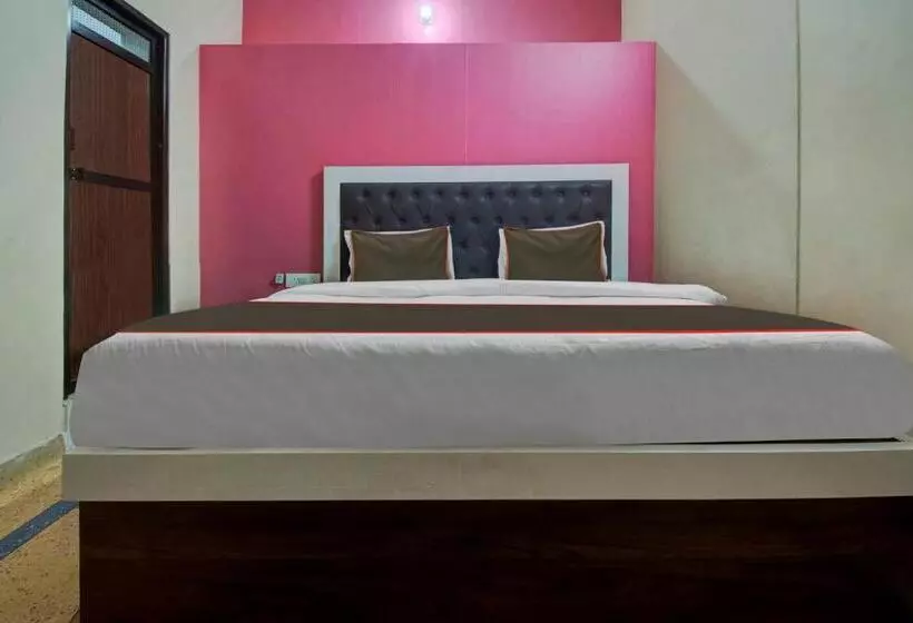 Hotelli Collection O The Legent