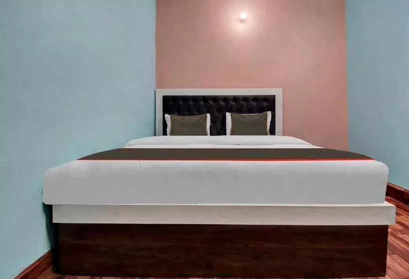 Hotelli Collection O The Legent