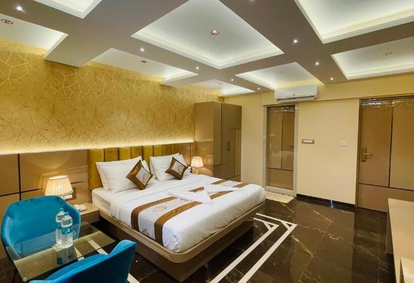 Hotell Home2 Renaissance Club