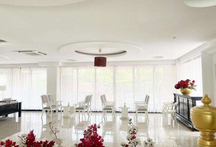 Отель Jaya Suites