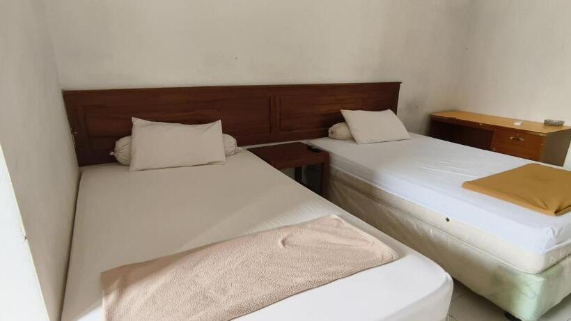 Otel Oyo 93123 Wisma Hamalau Syariah