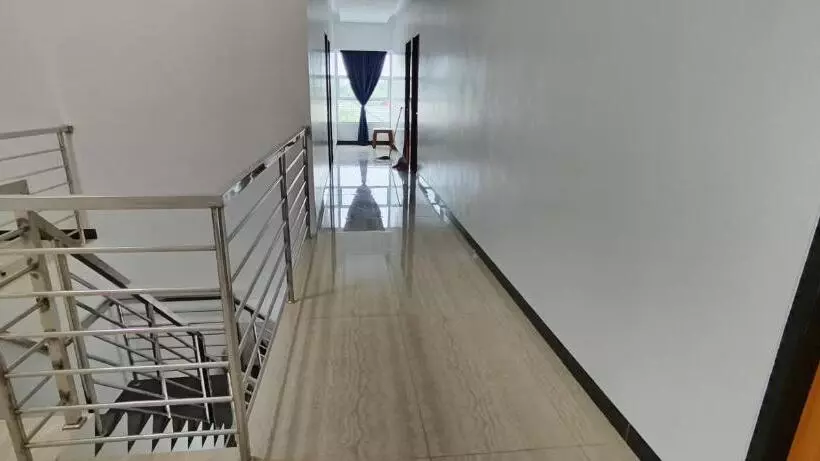 ホテル Oyo 93123 Wisma Hamalau Syariah