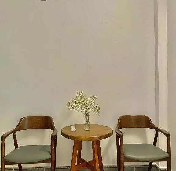 هتل Shine Riverside Homestay