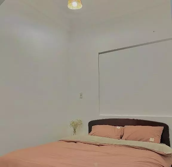 هتل Shine Riverside Homestay