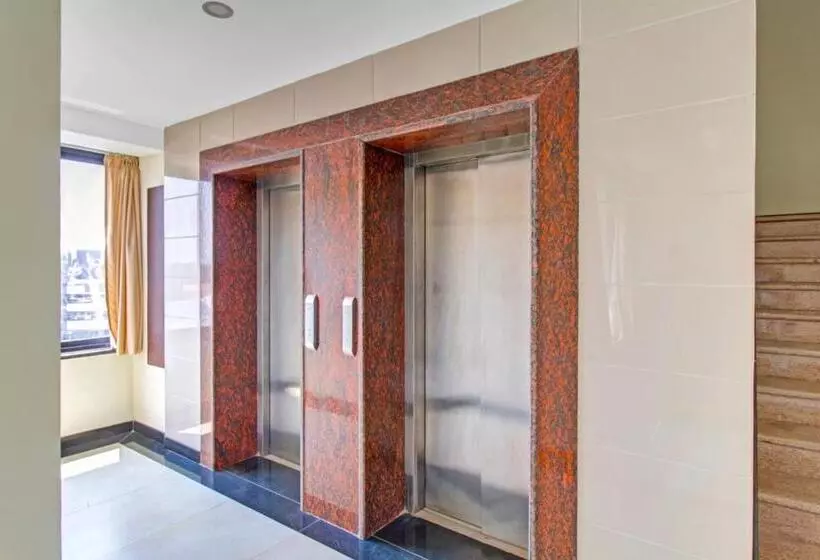 Hotelli Venkys Stay Inn