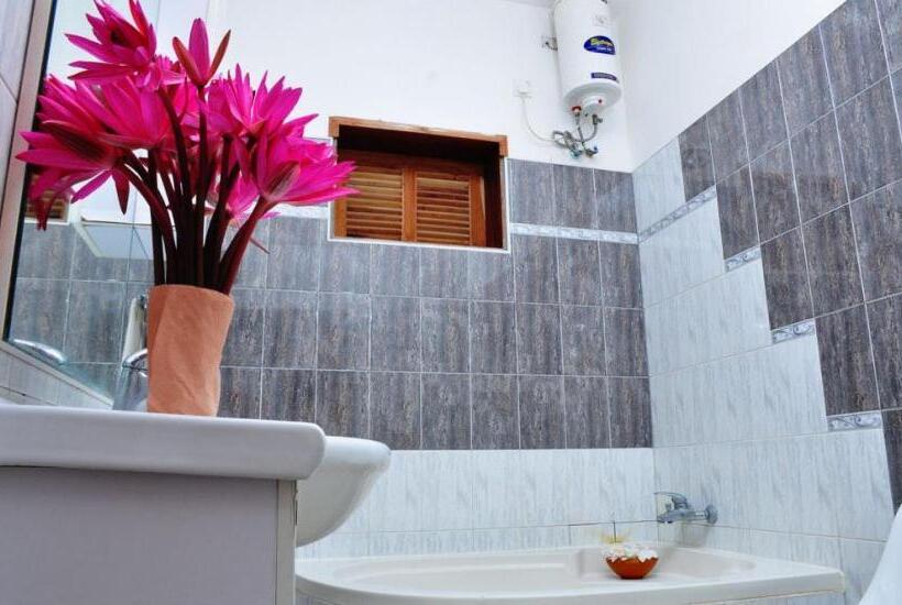 ホテル Wasana Beach