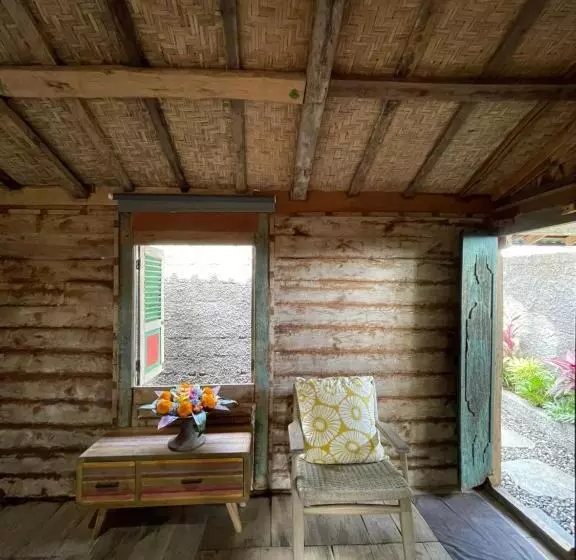 Oemah Gebagan 78 Akasha Room B&b