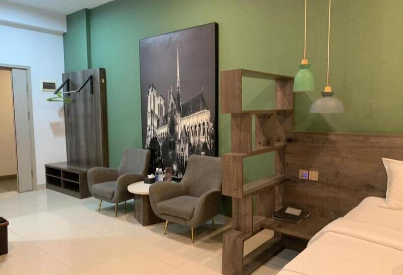 פנסיון Lucky Inn