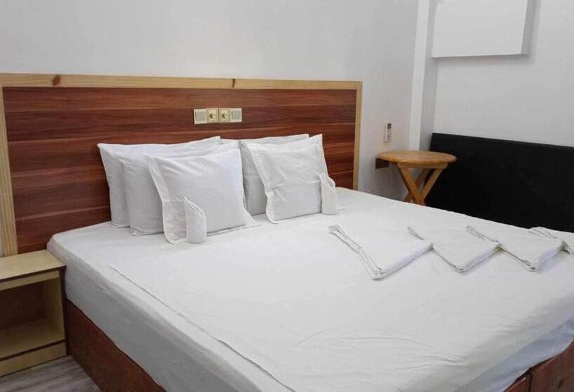 پانسیون The Local Stay Maldives