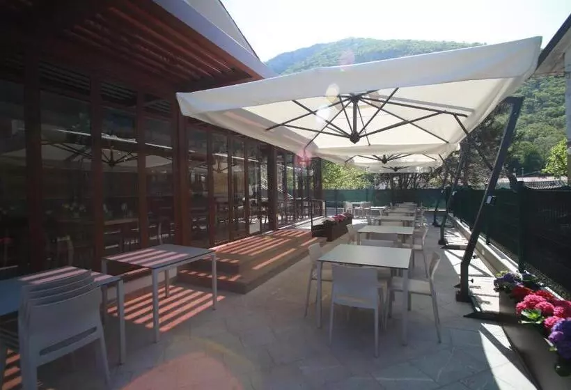 Aamiaismajoitus (B&B) Risto Bar Rosandra