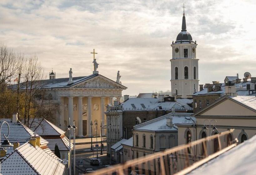 Cathedral Apartments Self Check In