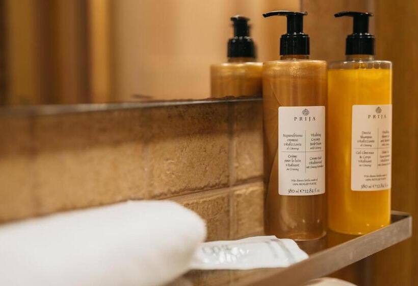 Cathedral Apartments Self Check In