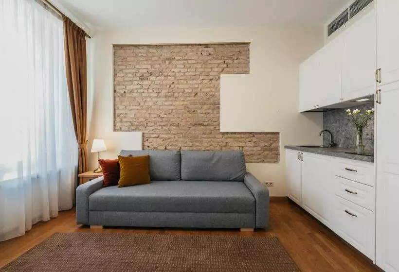 Cathedral Apartments Self Check In