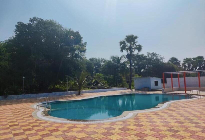 Estella Farms And Resort