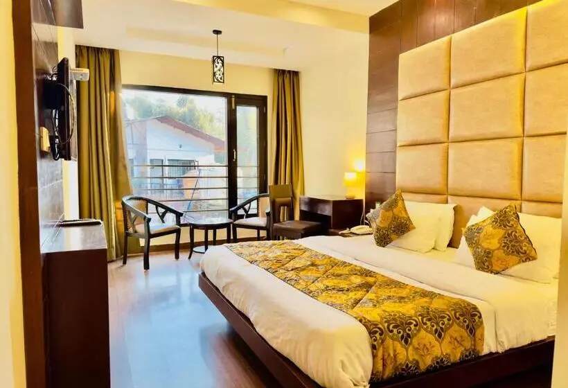 ホテル Hill View, Mussoorie   Near Mall Road Mussoorie