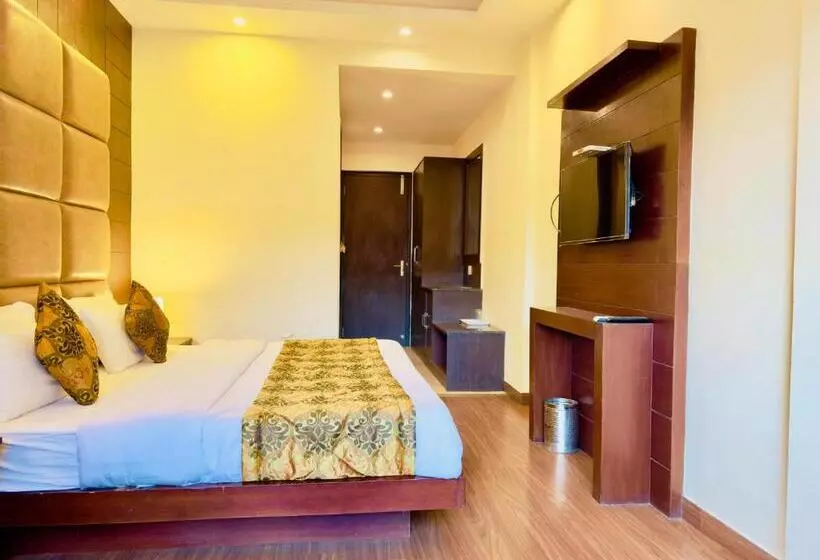 ホテル Hill View, Mussoorie   Near Mall Road Mussoorie