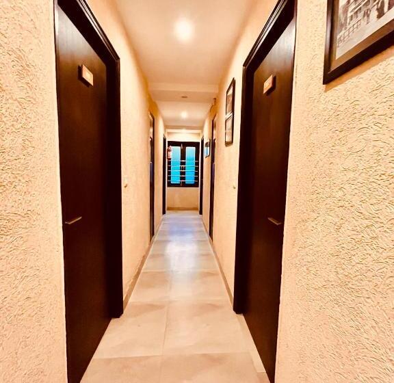 Отель Hill View, Mussoorie   Near Mall Road Mussoorie