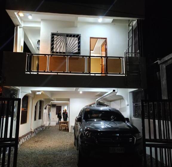 فندق J&s Lodging House