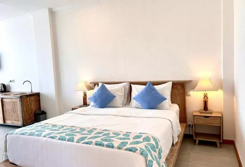 Hotelli Komodo Suites Downtown Managed By Cpm Bali