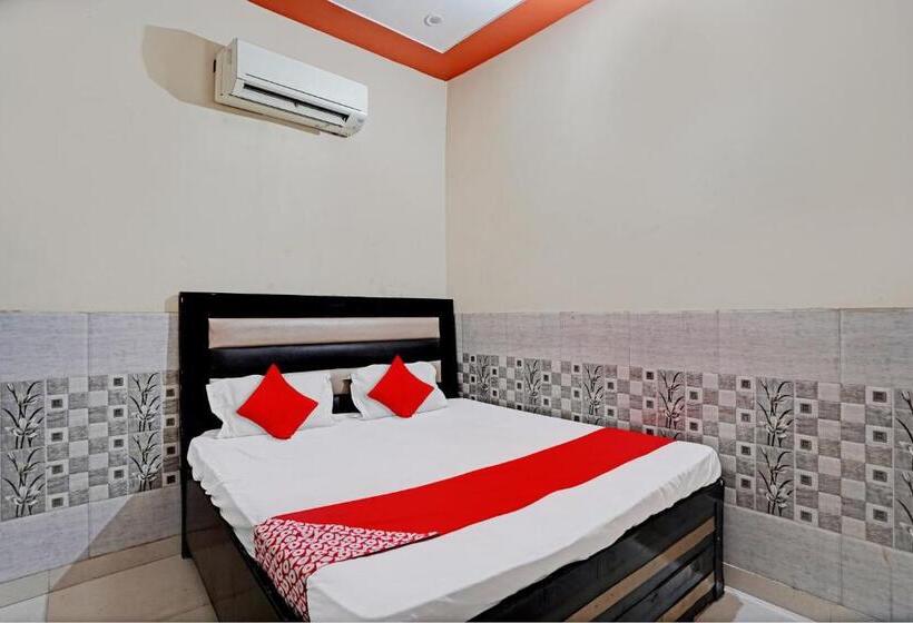 Отель Oyo Flagship Sk