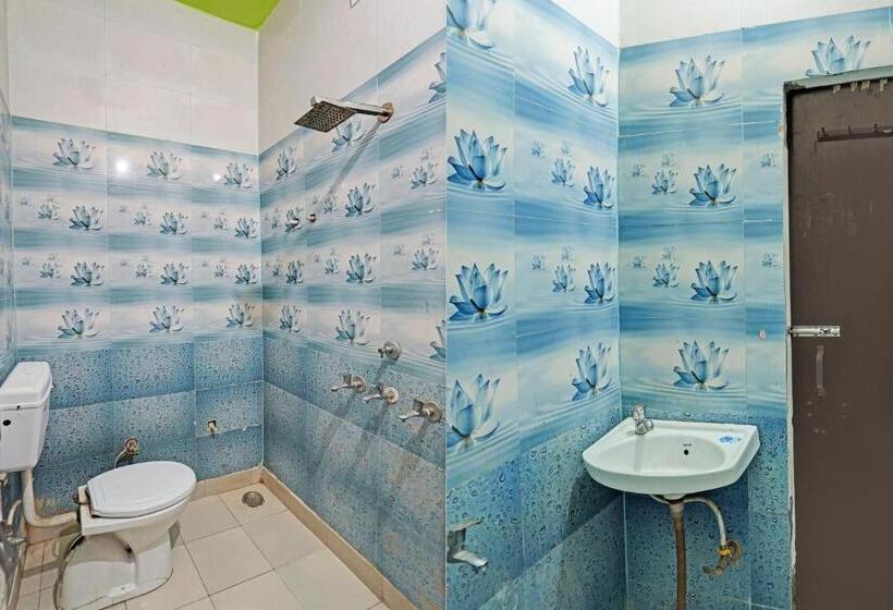 Отель Oyo Flagship Sk