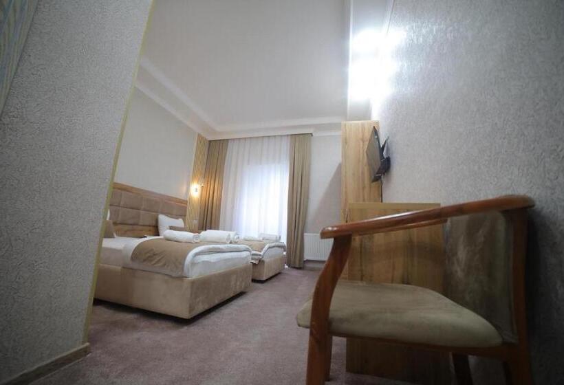 هتل Tinchlik Plaza