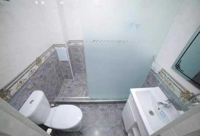 هتل Tinchlik Plaza