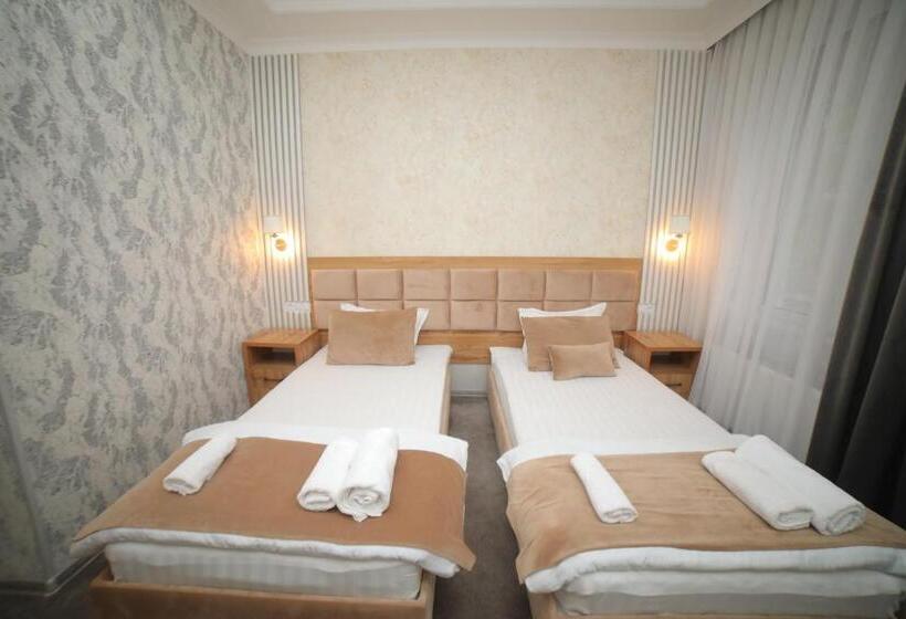 هتل Tinchlik Plaza