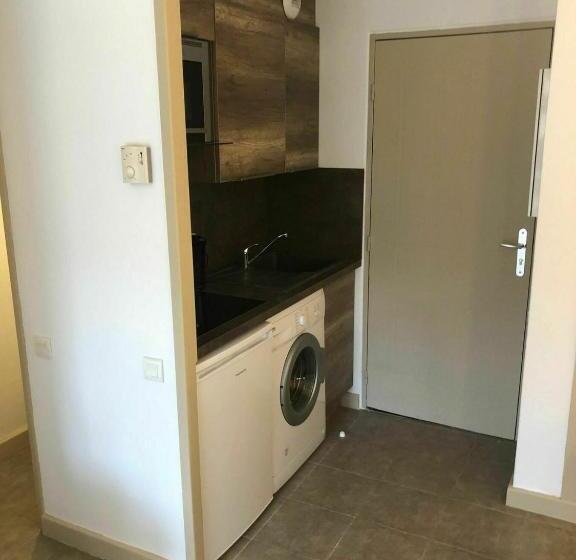 Meudon Hote   Bed And Breakfast