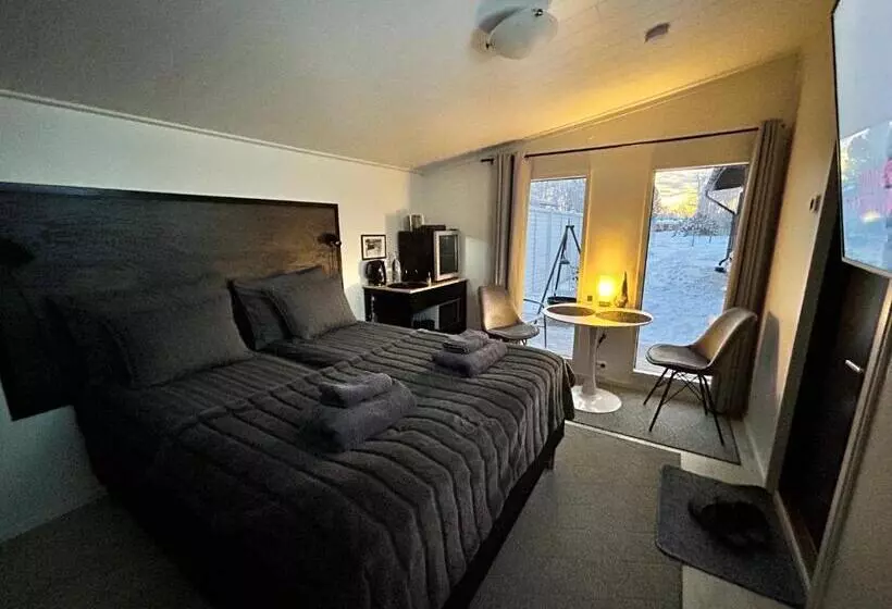 پانسیون Guest House   Northern Tealight