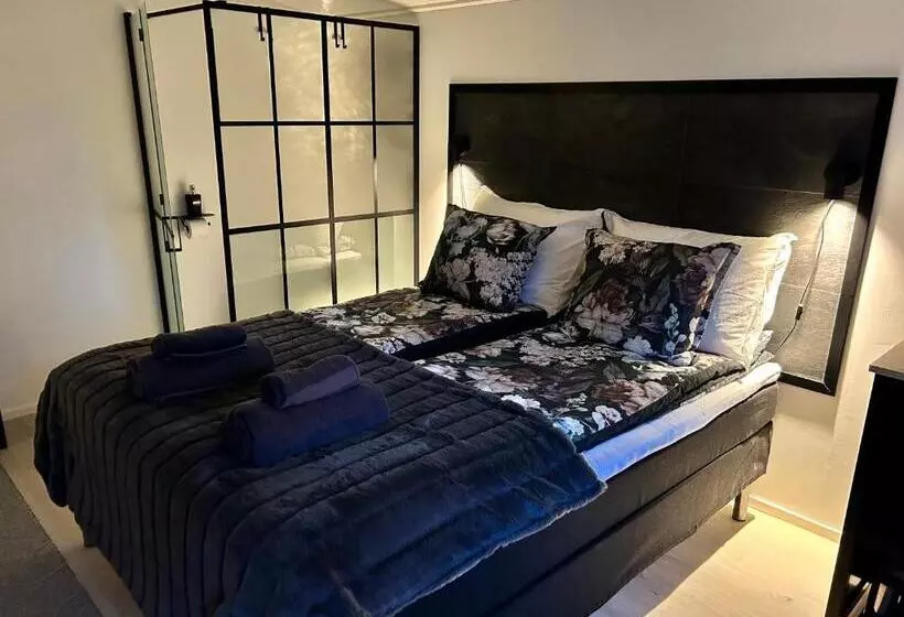 پانسیون Guest House   Northern Tealight