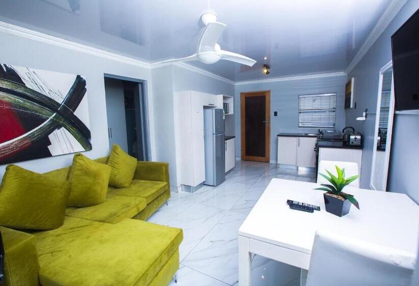 膳宿费 Hope And Faith At 14 On Beach