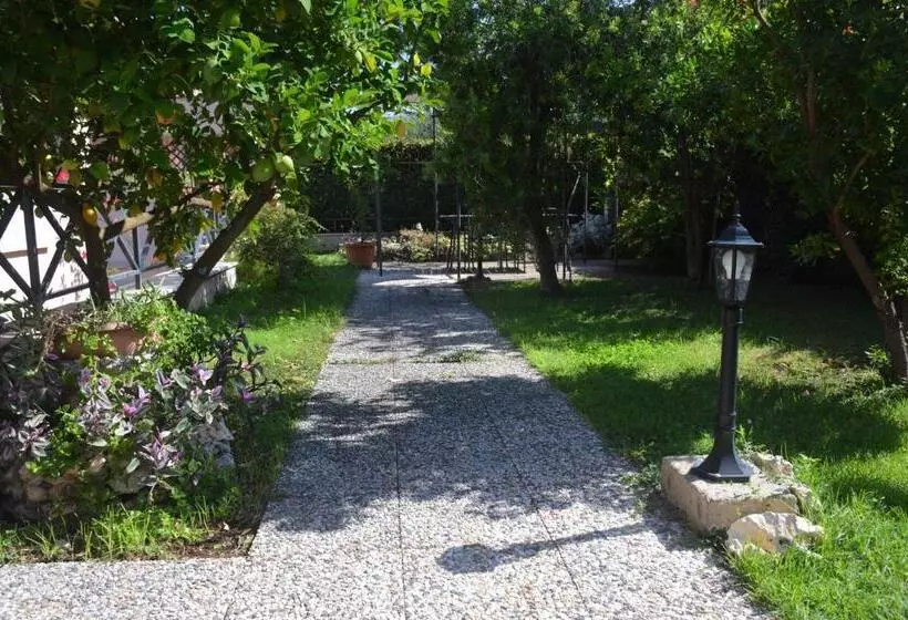 Majatalo L Oasi Delle Vigne