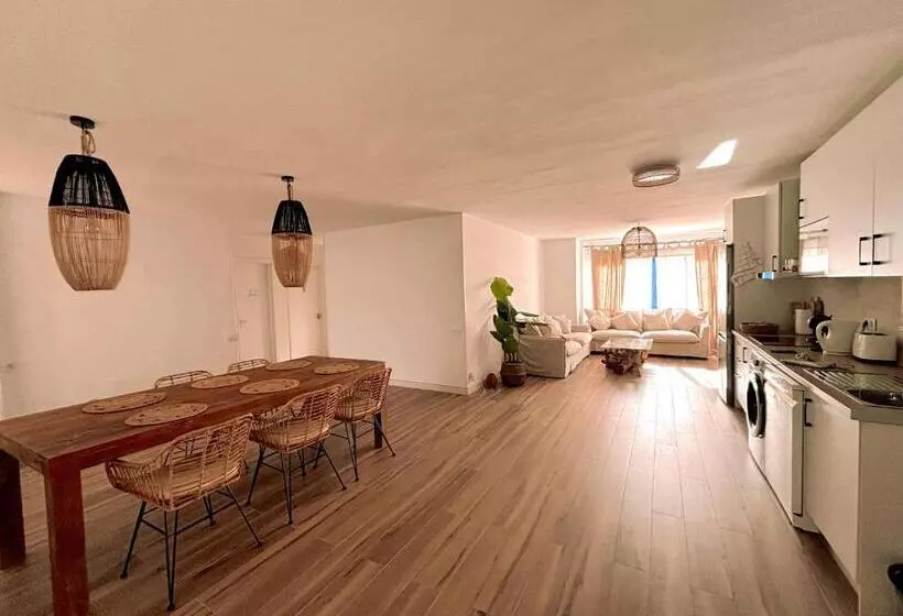 ペンション Chakra House Fuerteventura   Affordable Rooms In A Cozy Guesthouse