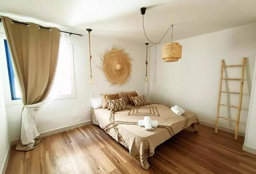 ペンション Chakra House Fuerteventura   Affordable Rooms In A Cozy Guesthouse