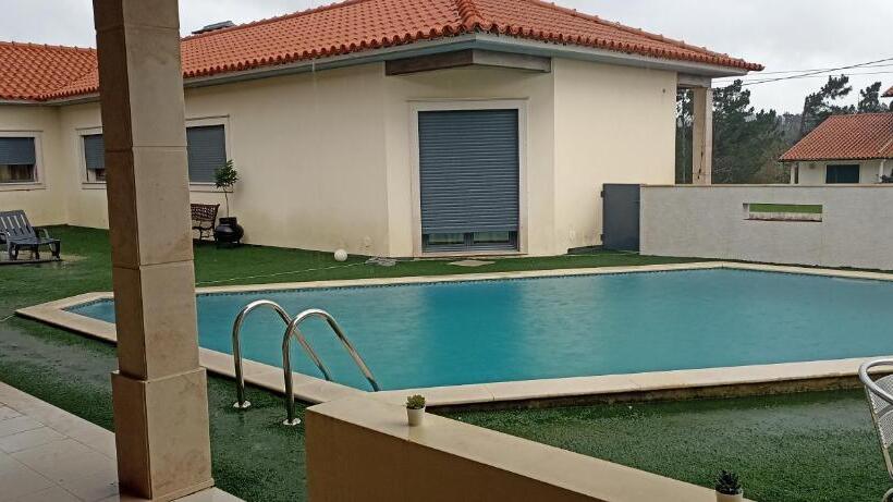 ペンション Vale Poços House