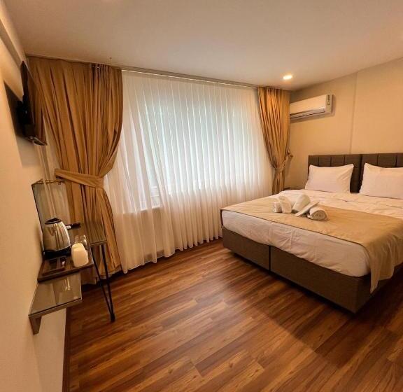 Taksim Nacre 360 Suit