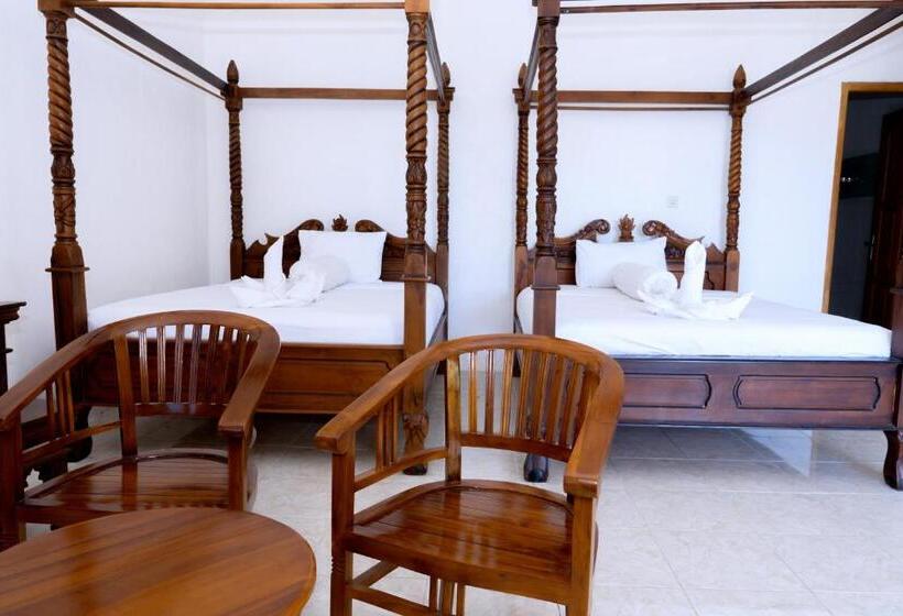 Frans Bernadus Hotel And Resto