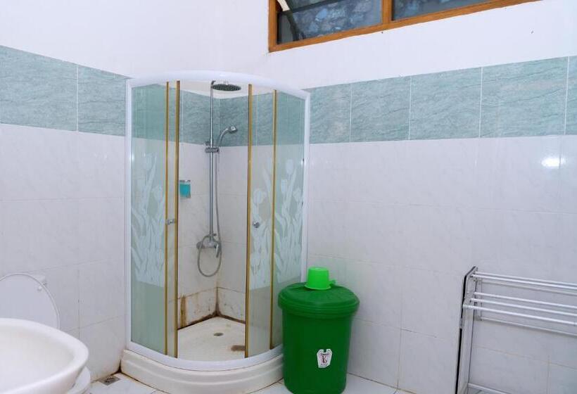 Frans Bernadus Hotel And Resto