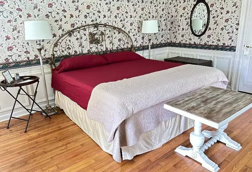 Historic Seaton Springs Farm B&b   J Seaton King Room & Private Bath