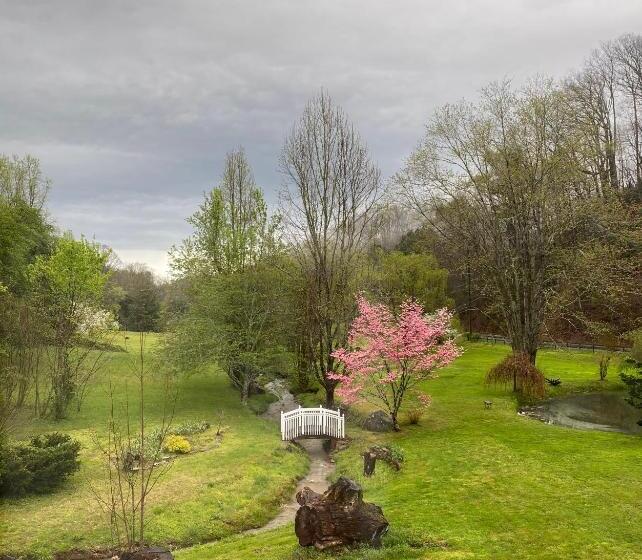 Historic Seaton Springs Farm B&b J Seaton King Room & Private Bath