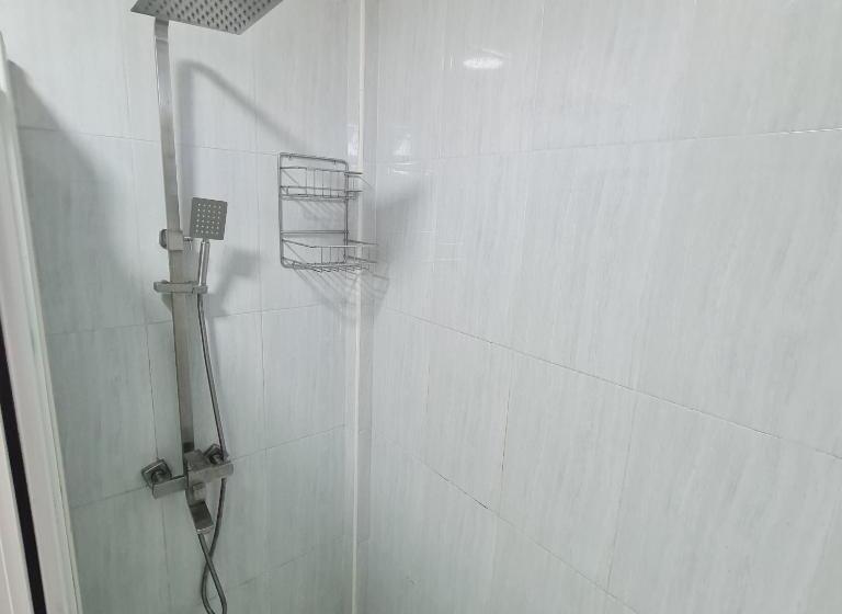 هتل Aanirustayinn