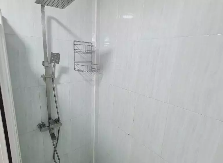 هتل Aanirustayinn