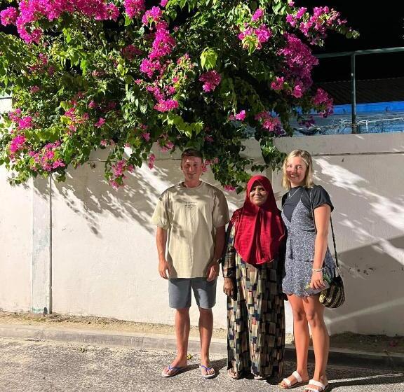 هتل Aanirustayinn