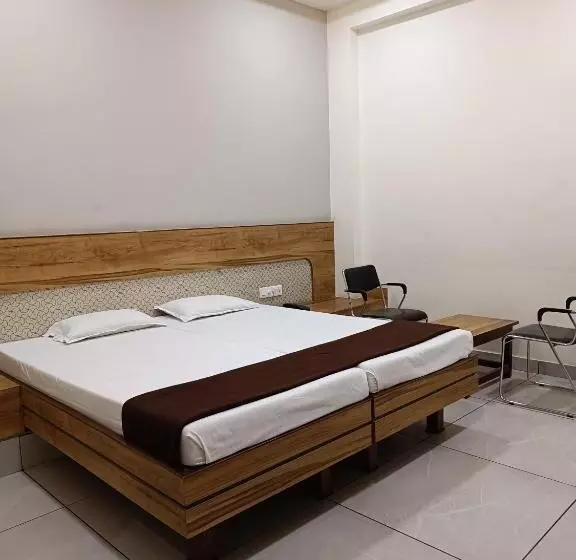 Hôtel Jb Residency