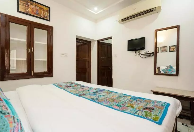 La Bella Hostel