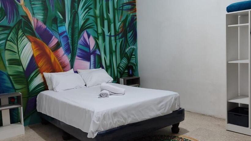 بنسيون Garden House Puerto López