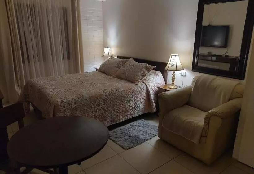 پانسیون Hostal Renca, Casa
