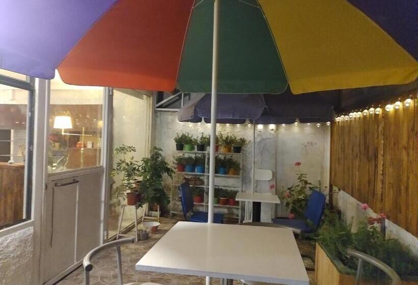 پانسیون Hostal Renca, Casa