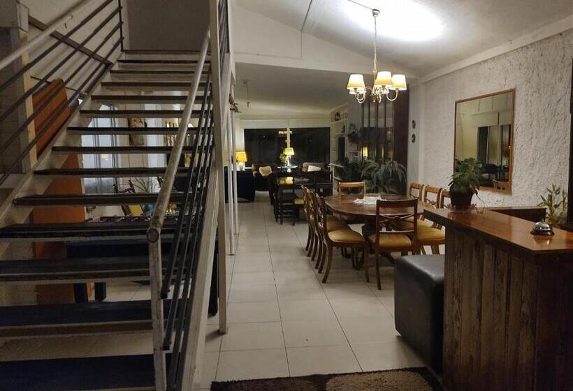 پانسیون Hostal Renca, Casa